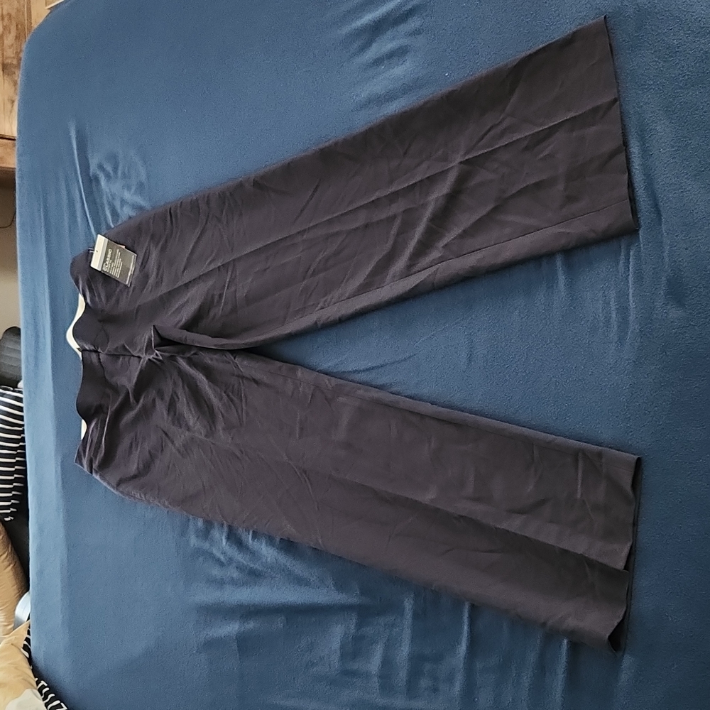 LIZ CLAIBORNE STRAIGHT LEG PANT  SIZE 10 LONG.